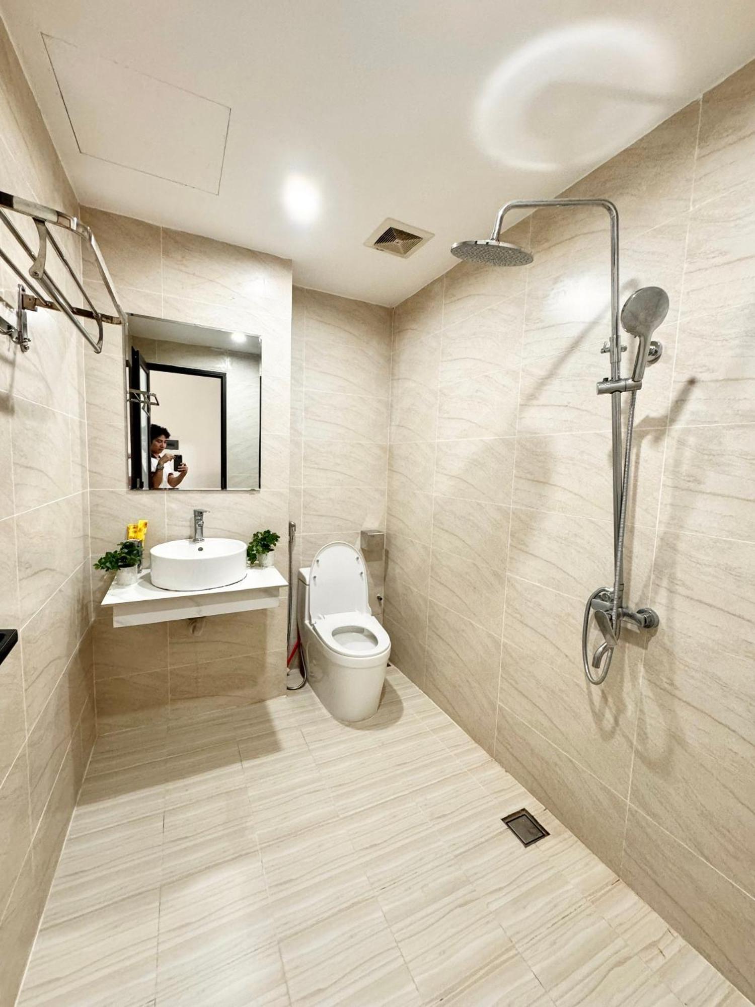 Modern & Comfy Apartment Hanoi Eksteriør billede